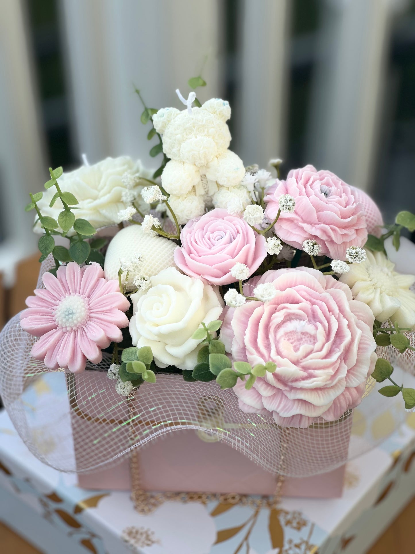 Candle Flower Arrangements – A Unique Blend of Elegance & Fragrance